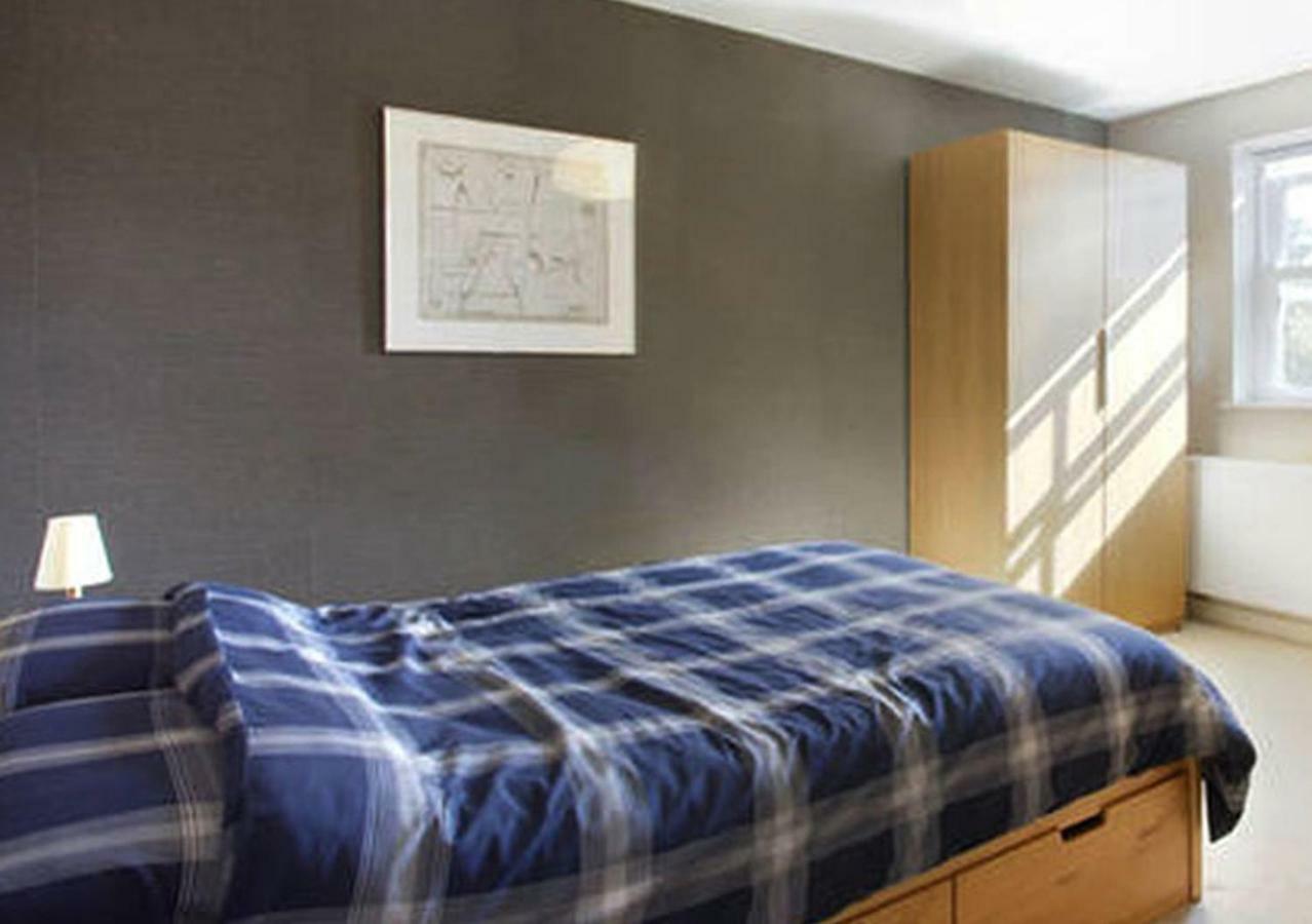 D&E Homestay Валингфорд Экстерьер фото